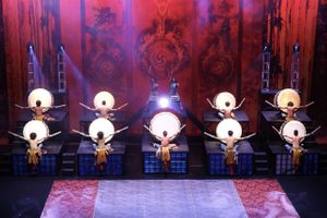 YAMATO The Drummers of Japan / Hinotori © Genta Ogawa The show being performed on stage